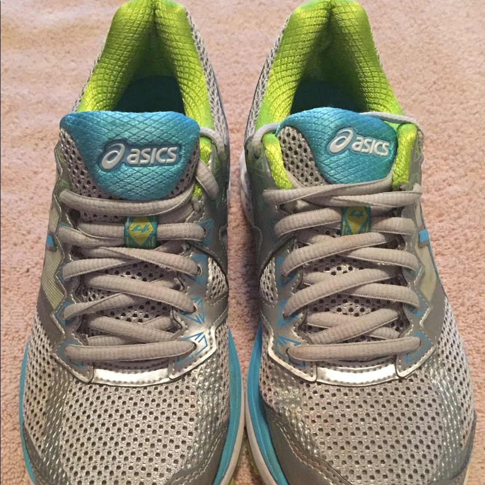 ***ONE DAY SALE*** ASIC tennis shoes
